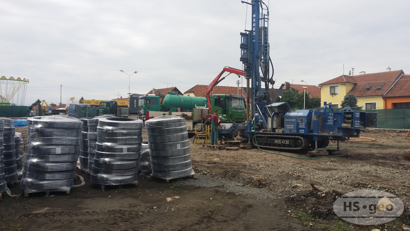 Velké Pavlovice, vrty pro tepelné čerpadlo, 22 x 150 m